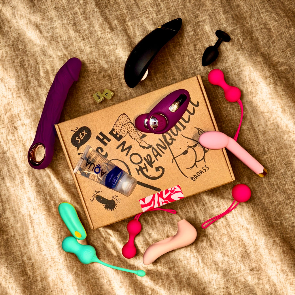 Contenu de la box coquine Lechebox avec sextoys, accessoires sensuels et produits bien-être